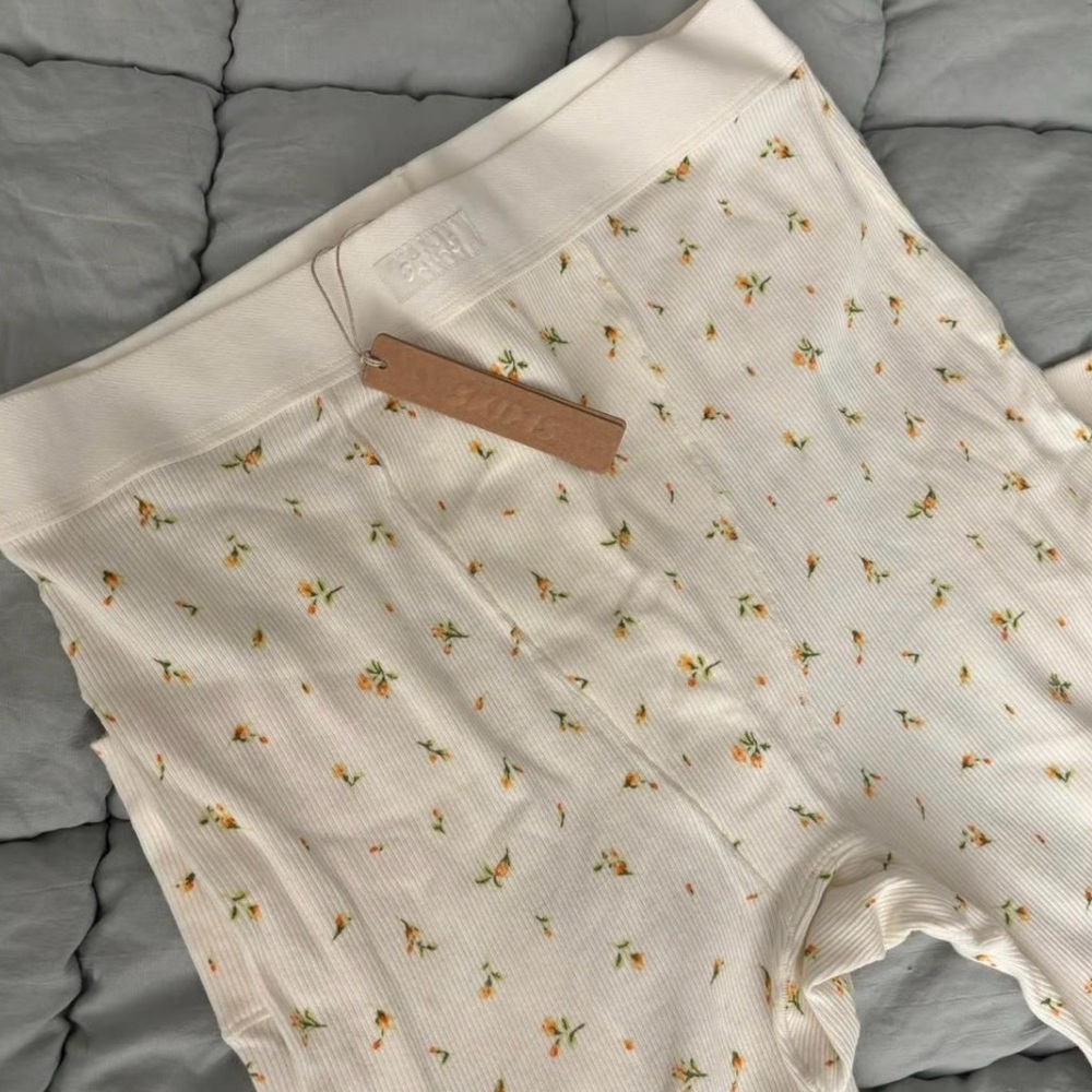 SKIMS | Intimates & Sleepwear | Skims Limited Edition Marigold Rosebud Print Box